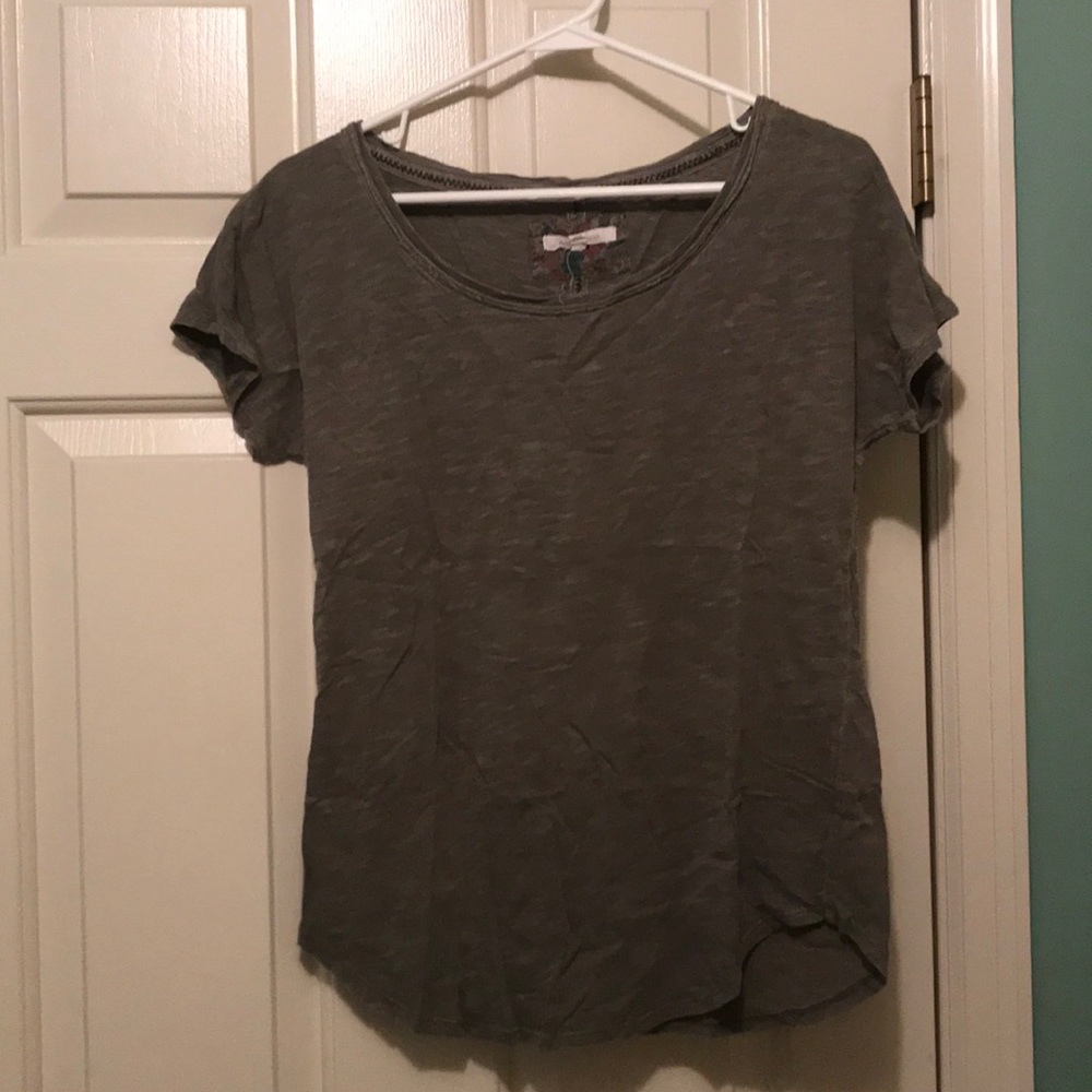 Anthropologie Tee - Olive Green Size Small